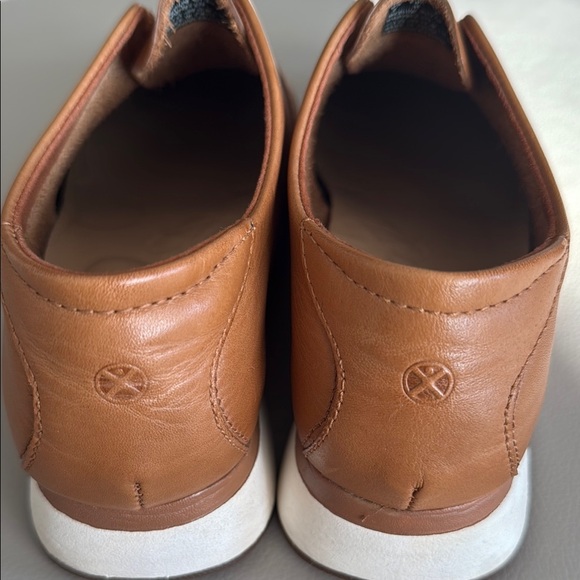 Hush Puppies Tan Leather Women's Sneakers - Picture 2 of 4